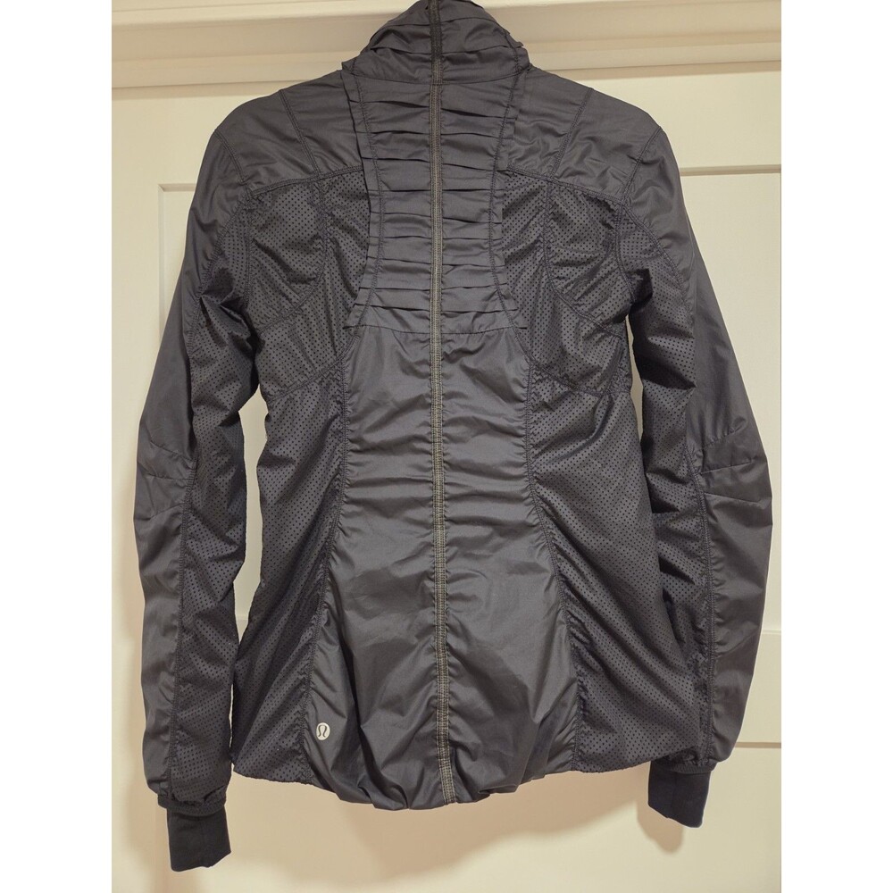 Lululemon Run Inspire Jacket Womens 4 Black Ruched Windbreaker Hooded Running - Picture 2 of 7